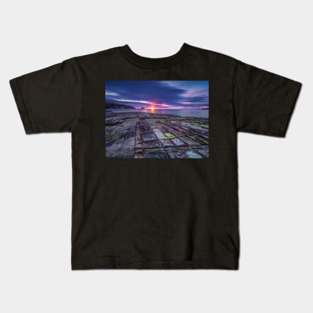 Tessellated Sunrise Kids T-Shirt by LukeDavidPhoto